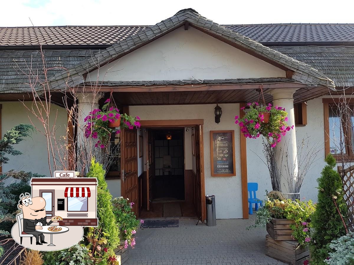 Наслаждайтесь видом , который открывается из "Restauracja Gościnna Chata".