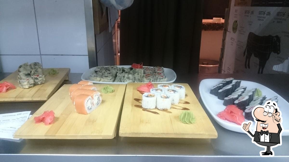 Посмотрите на внутренний интерьер "Nicepricecafe".