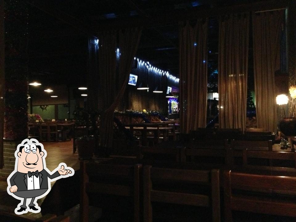 Забронируйте столик в "Bar 911".