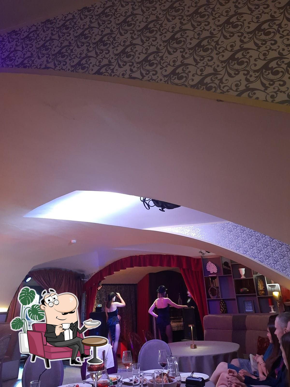 Забронируйте столик в "La Russ".