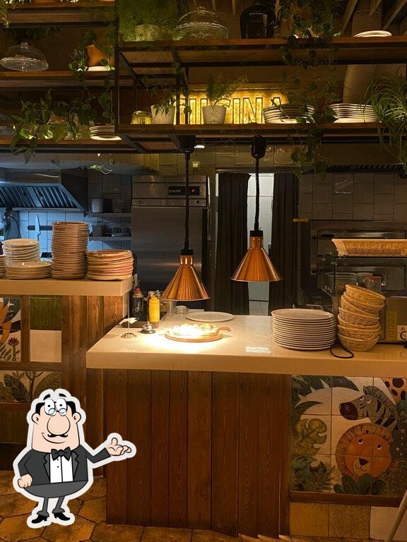 Забронируйте столик в "Osteria Mario".