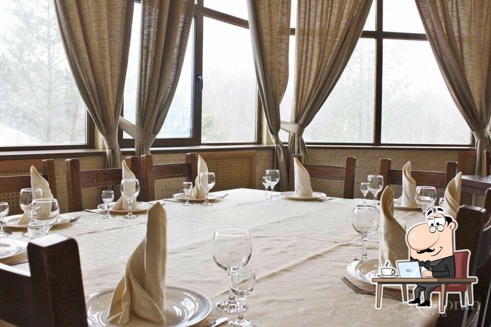 Посмотрите на внутренний интерьер "Пехорка".