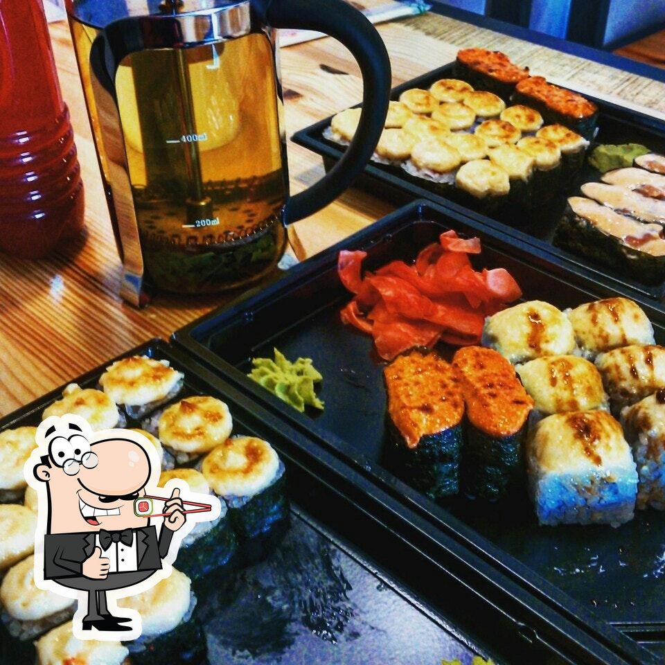 В "Суши Wok" вы можете заказать суши.