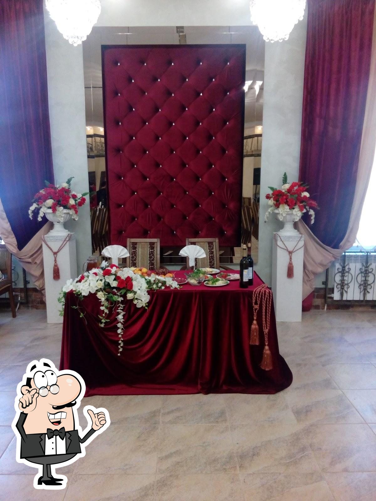 Забронируйте столик в "Русский бунт".