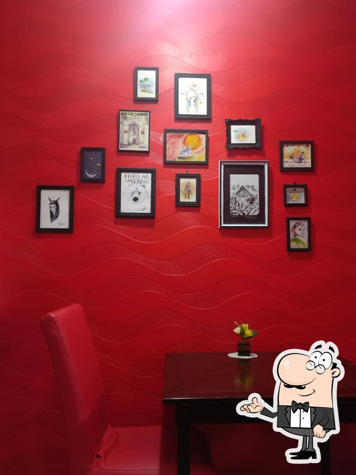 Посмотрите на внутренний интерьер "Relax Cafe Kyiv".