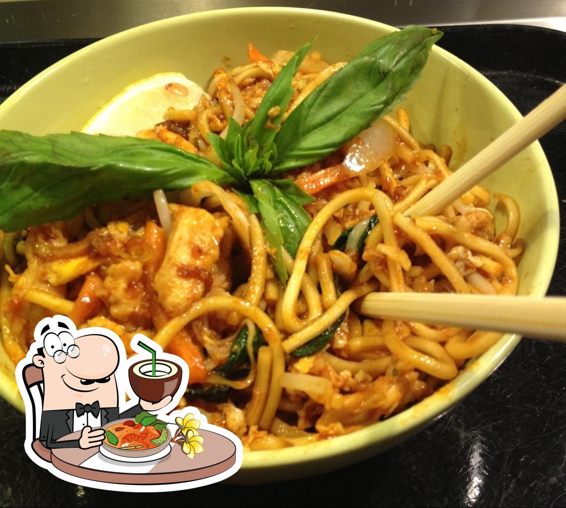 Блюда в "padthai wokbar Bazilika"