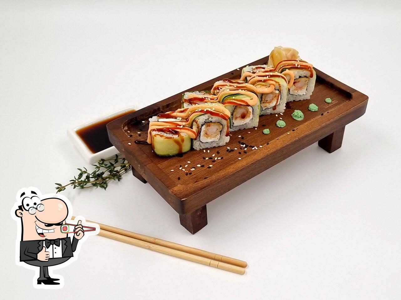 В "Sushipizzawok.ru" попробуйте суши и роллы.