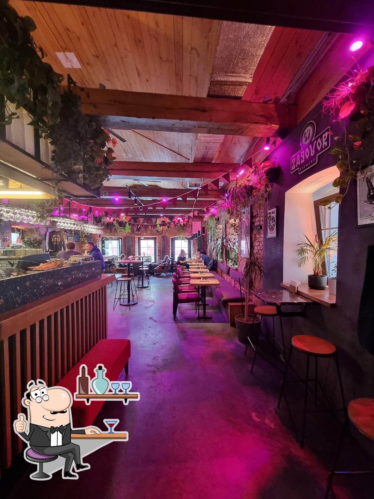 Интерьер "Mission".