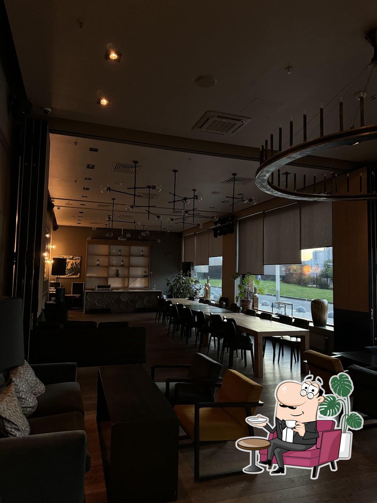 Интерьер "Grill Station".