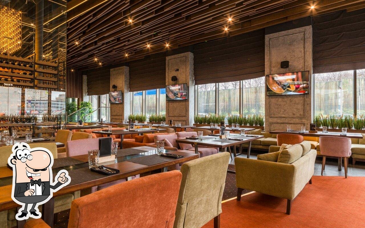 Забронируйте столик в "Larionov".