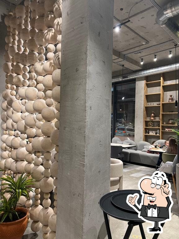 Посмотрите на внутренний интерьер "Марани".