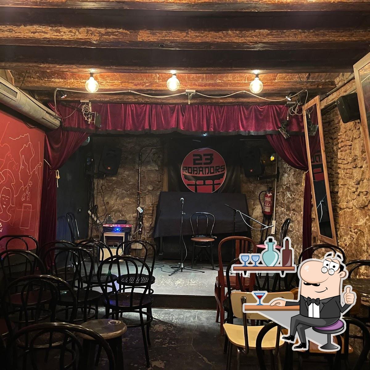Интерьер "23 Robadors".