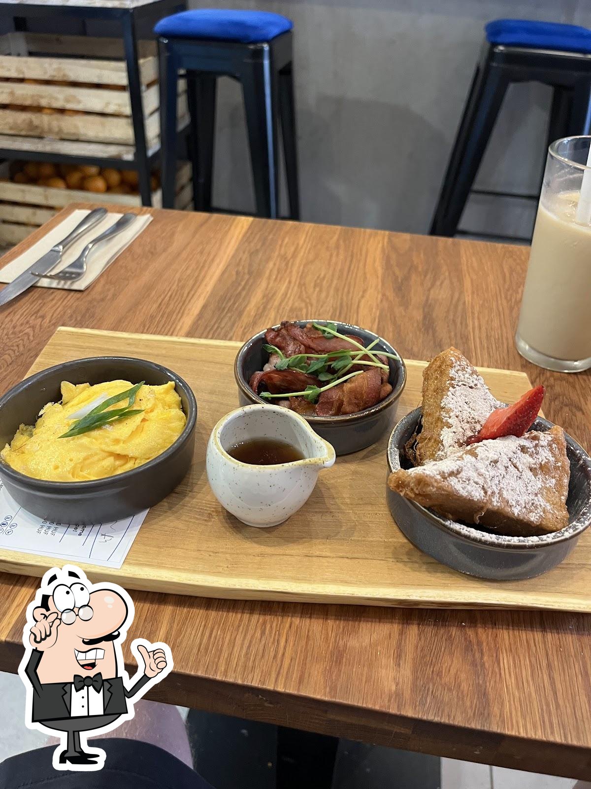 Посмотрите на внутренний интерьер "Pantry Brunch & Coffee".