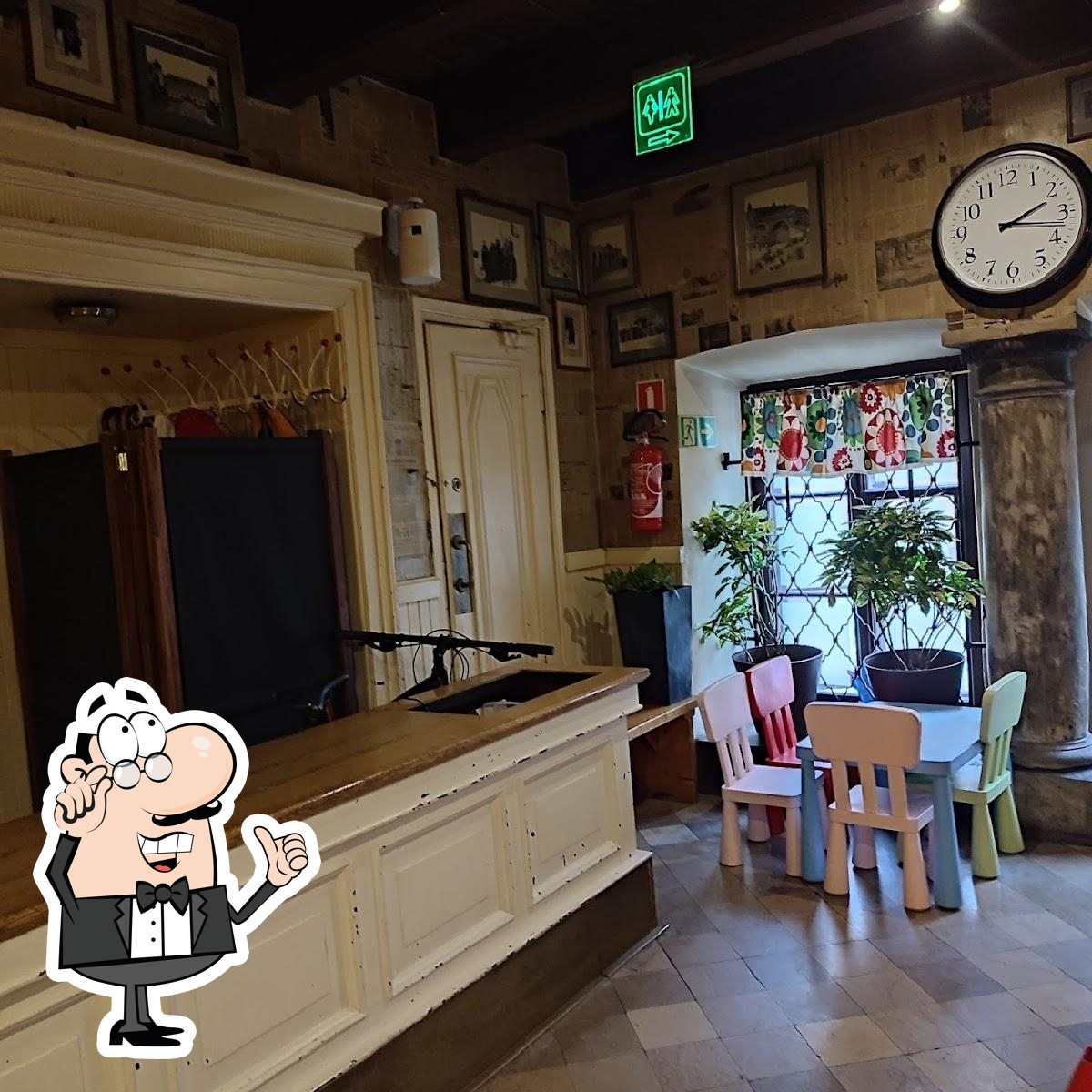 Интерьер "Bazyliszek Restaurant".