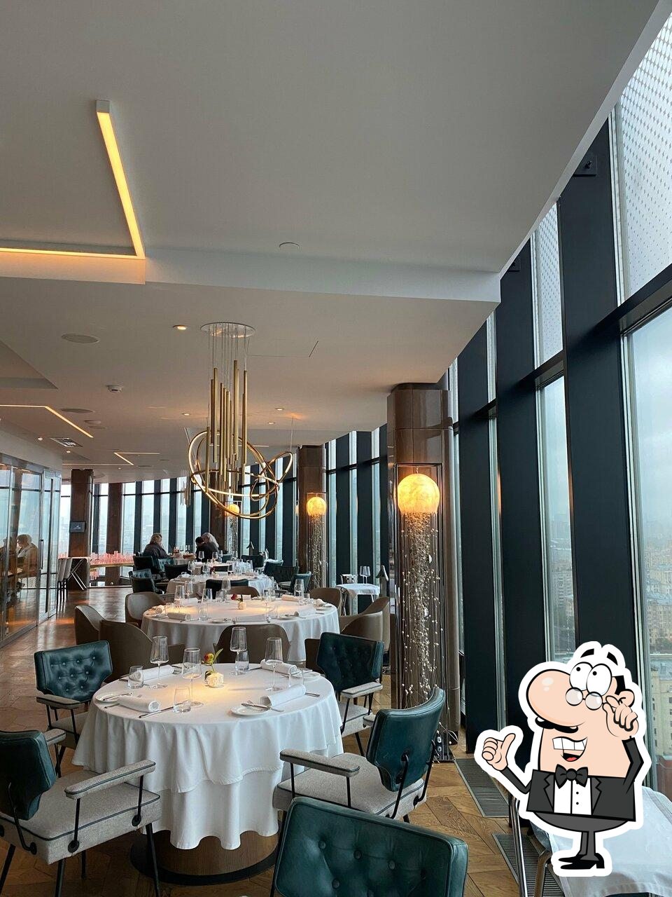 Забронируйте столик в "Сахалин".