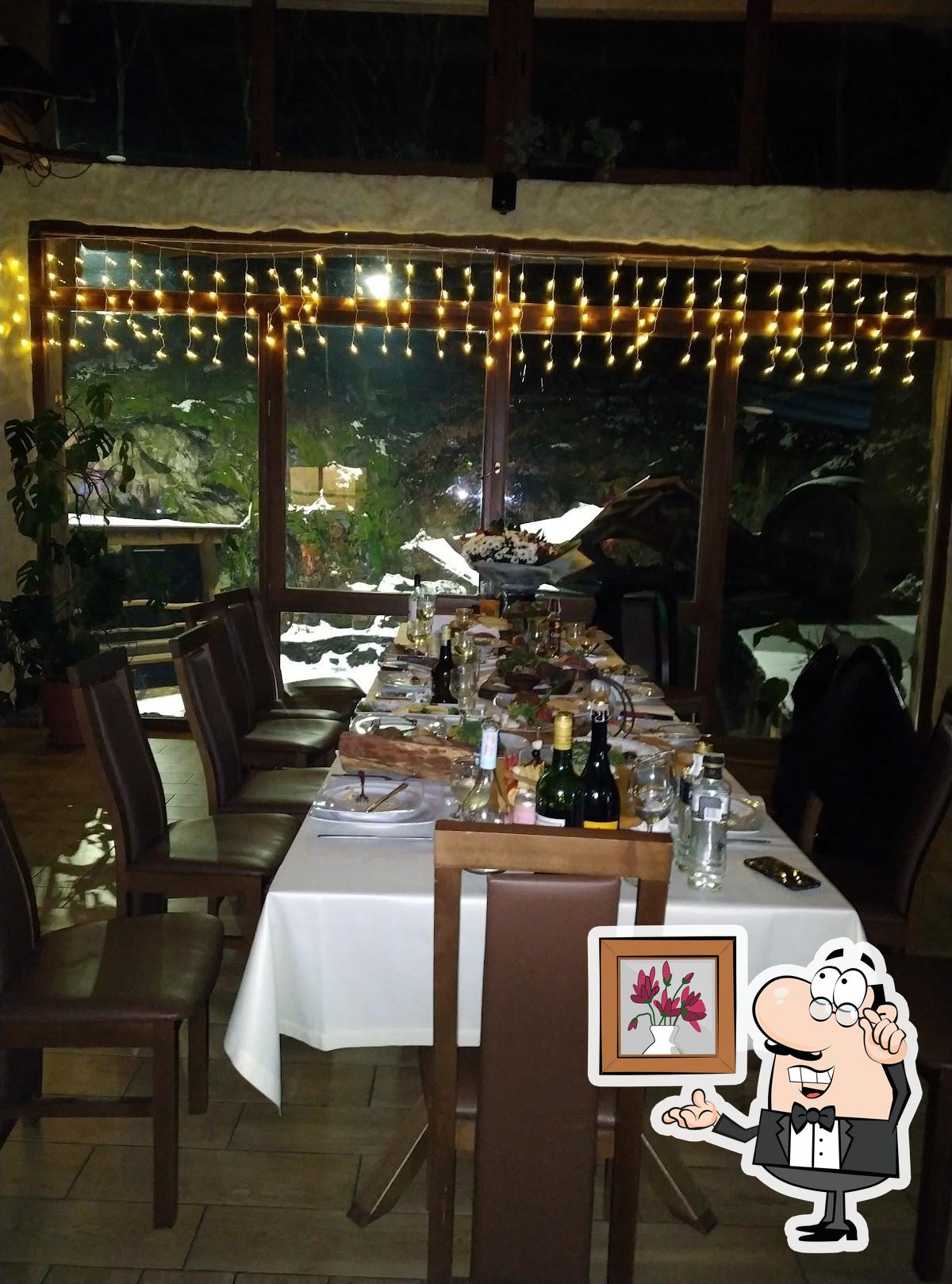 Забронируйте столик в "Restoran Tatosh".