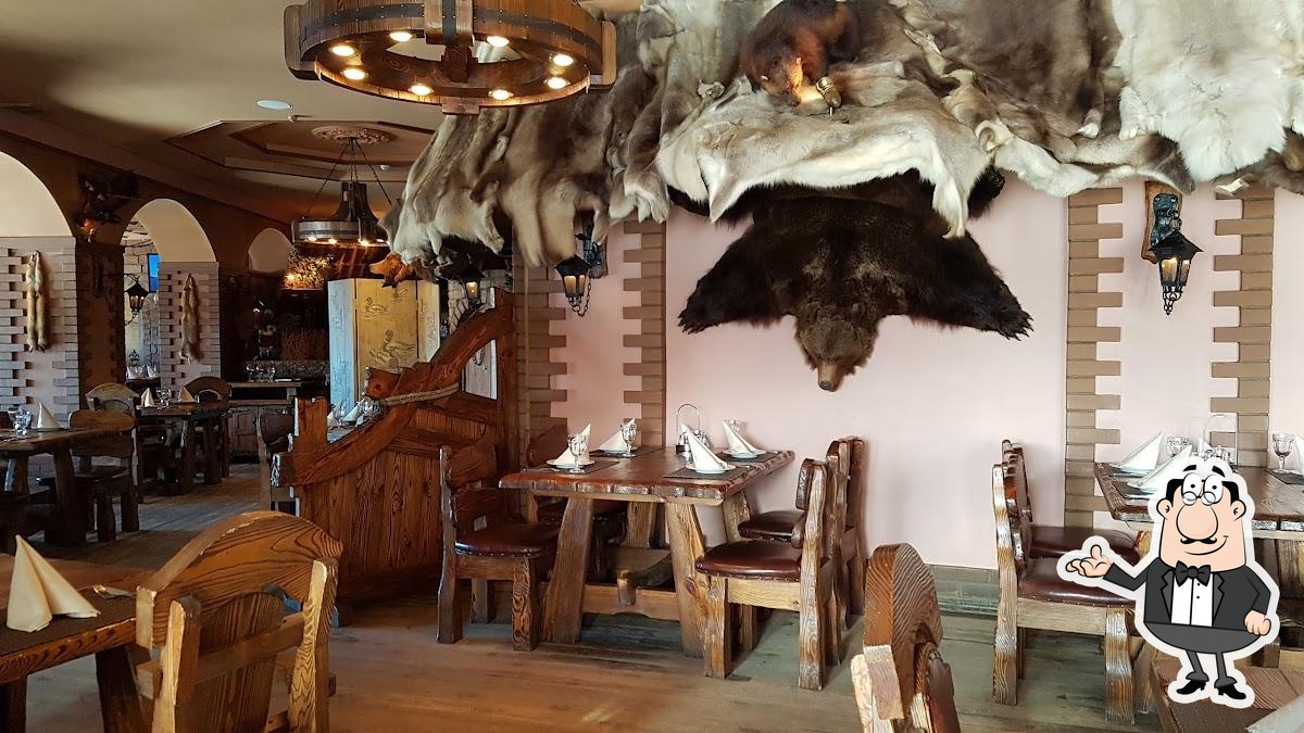 Посмотрите на внутренний интерьер "Царская охота".