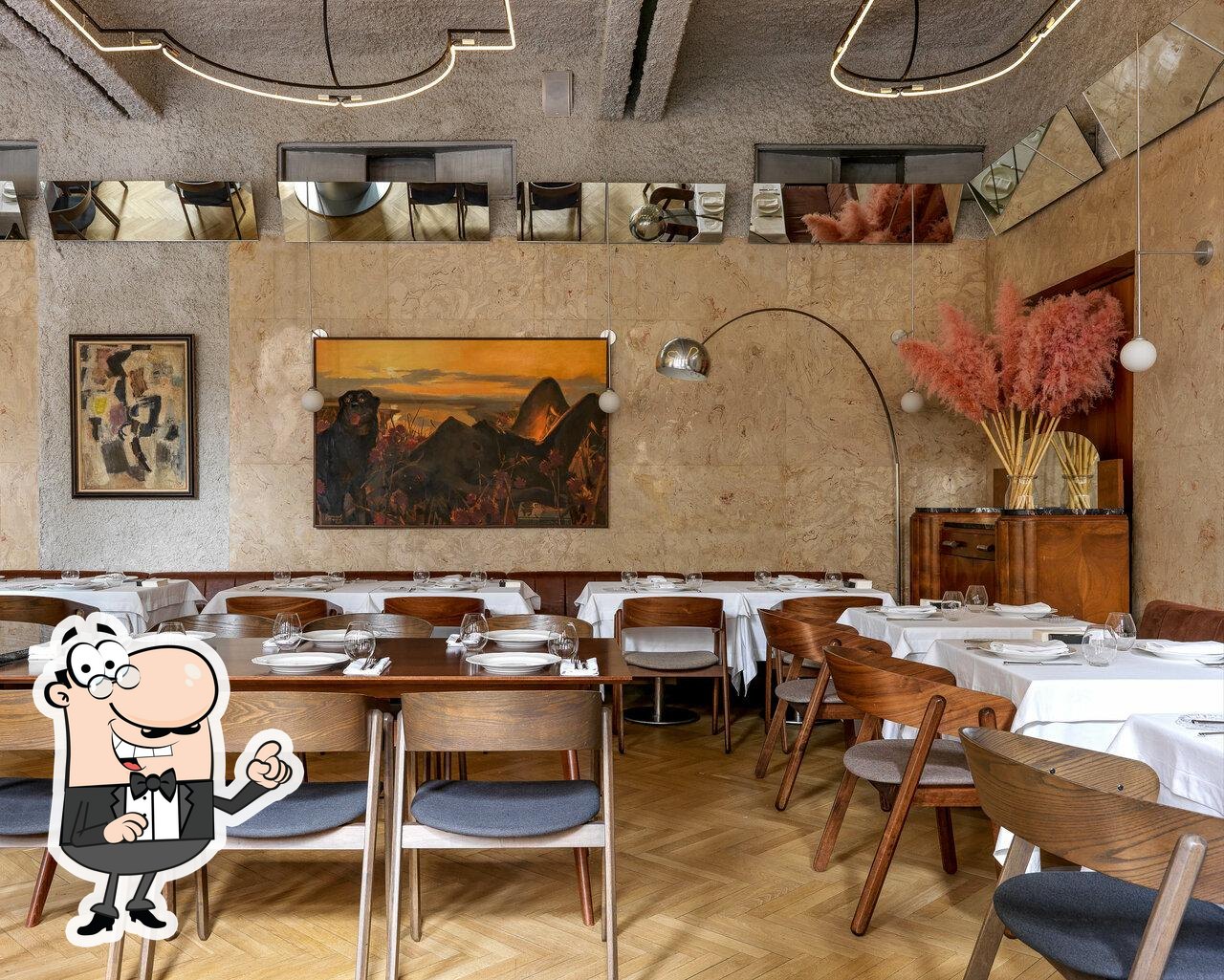 Посмотрите на внутренний интерьер "Regent".