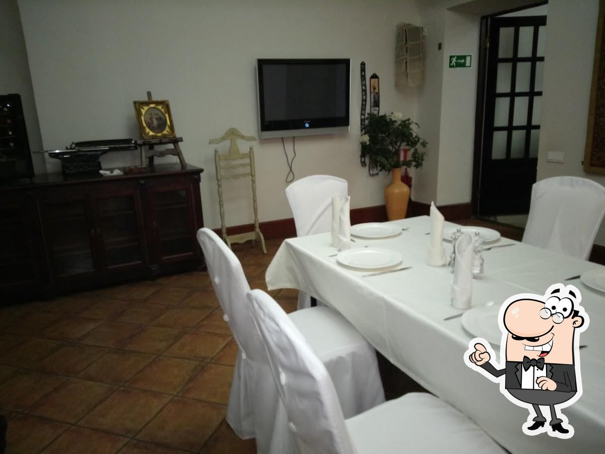 Посмотрите на внутренний интерьер "Ностальгия".