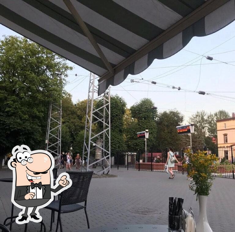 Посмотрите на внутренний интерьер "Suncoffeeshop".