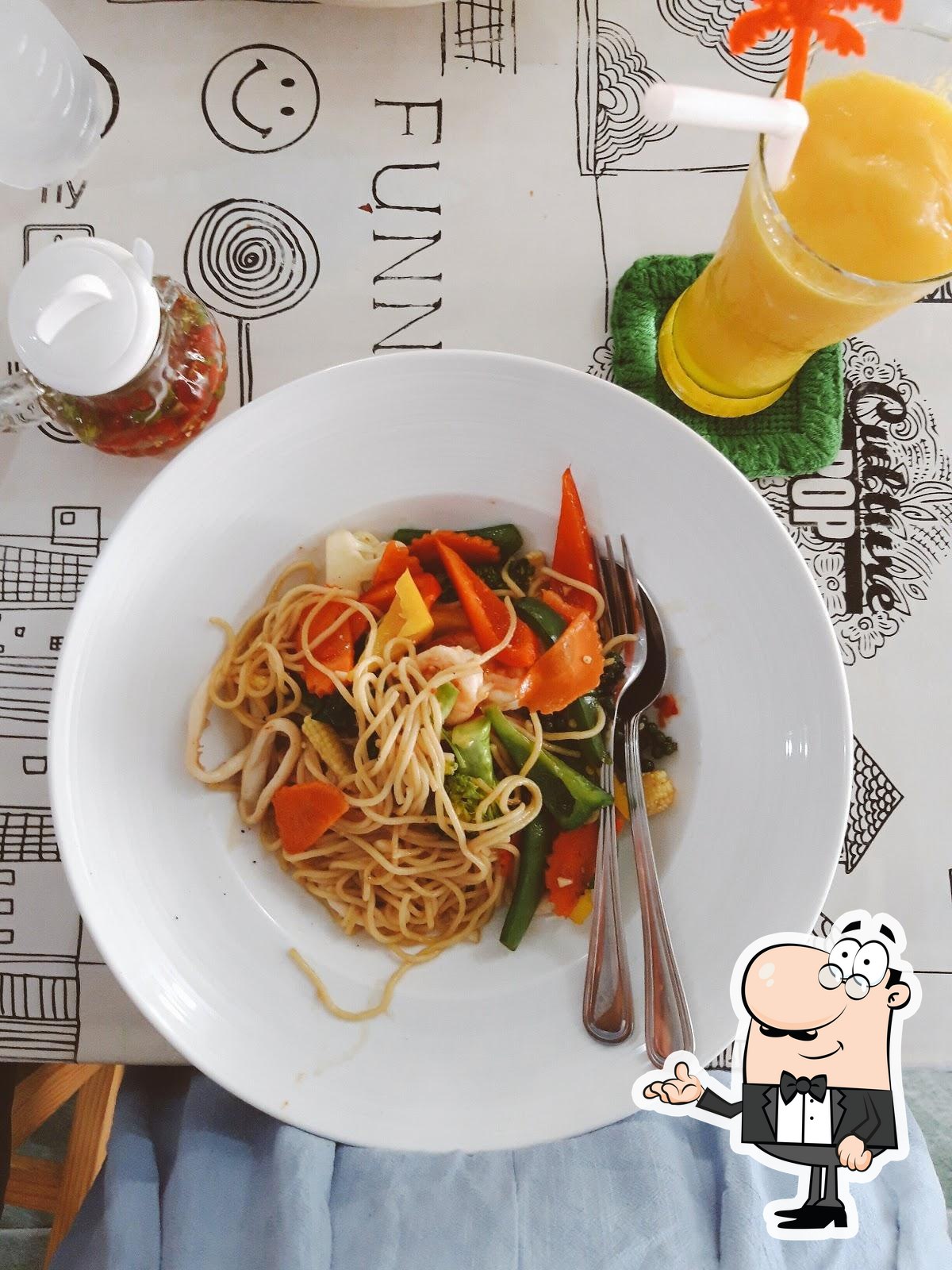 Забронируйте столик в "Mom's Kitchen Soi6".