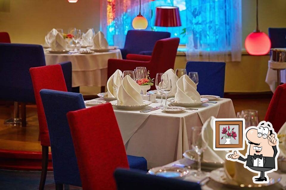 Посмотрите на внутренний интерьер "Кавказская пленница".