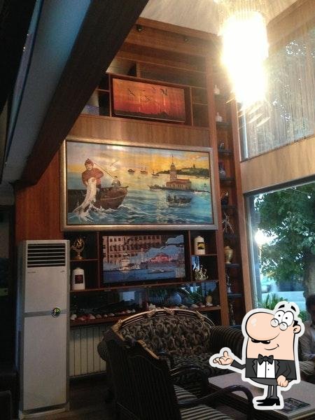 Посмотрите на внутренний интерьер "Arden Bosphorus Restaurant".