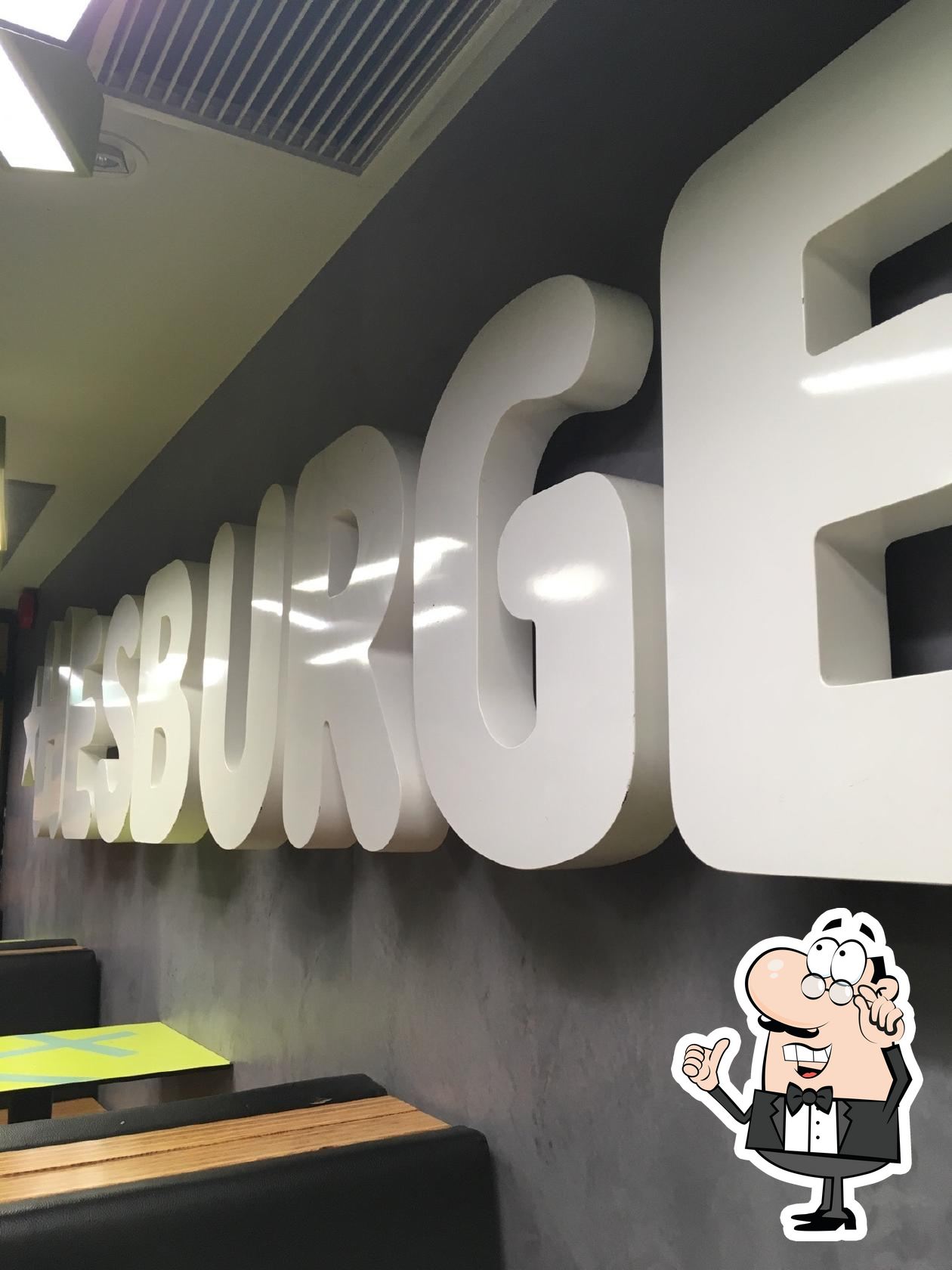 Посмотрите на внутренний интерьер "Hesburger Tallinn Viru tn.".
