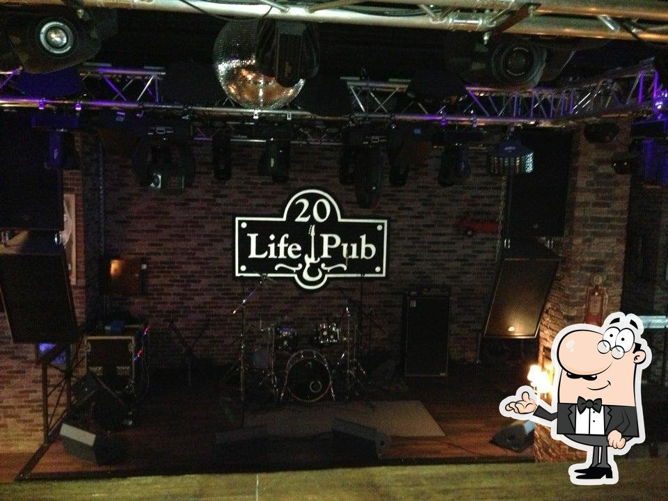 Забронируйте столик в "Чиж&Ко".