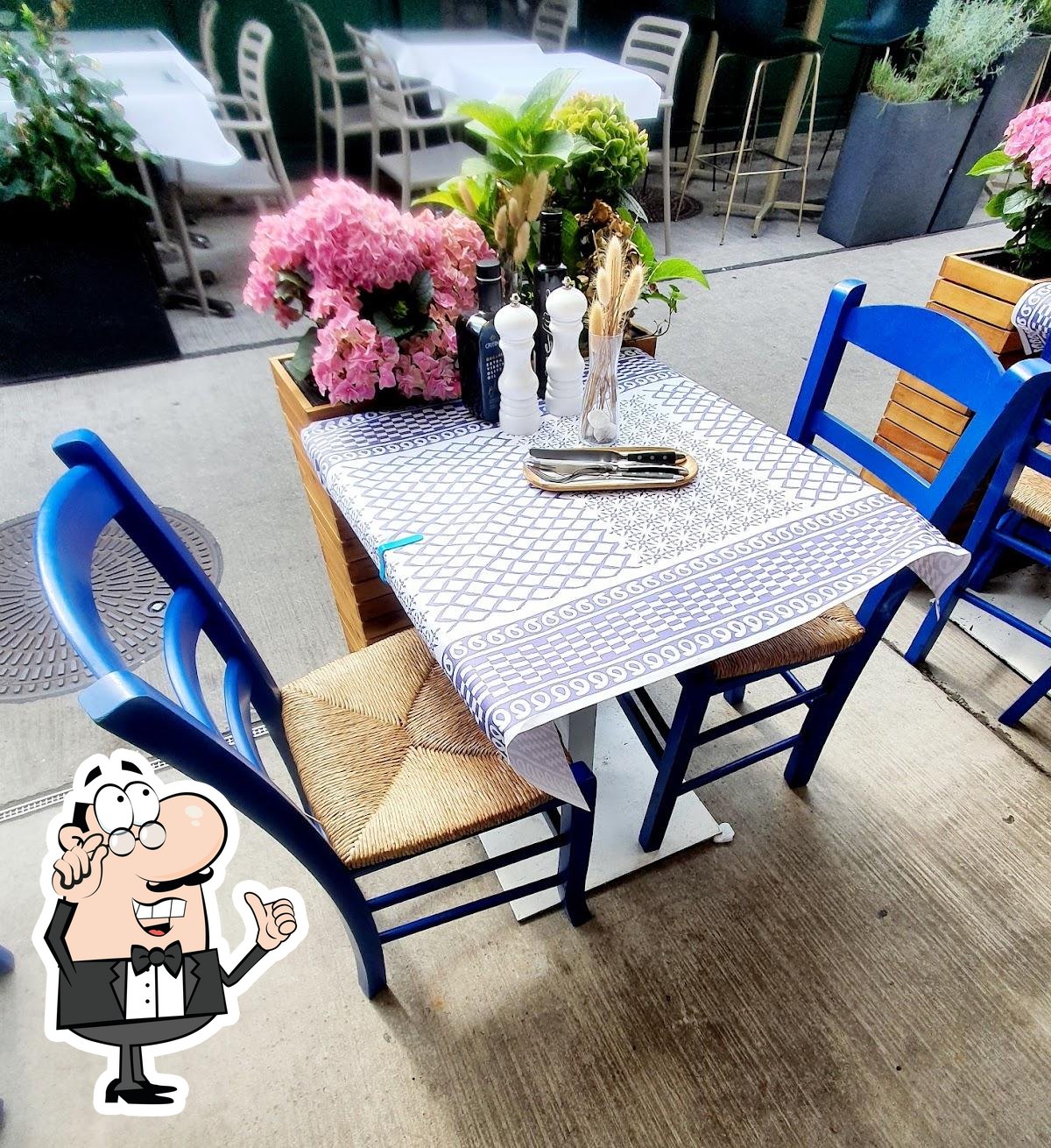 Интерьер "Iris Modern Greek Restaurant".