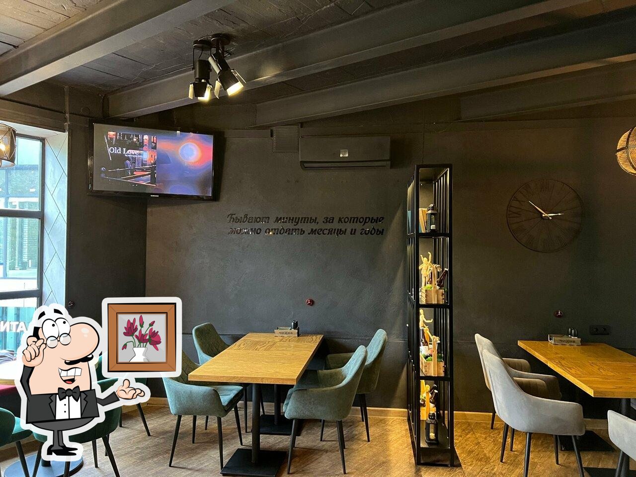 Интерьер "Чехов Гастропаб Коптильня".