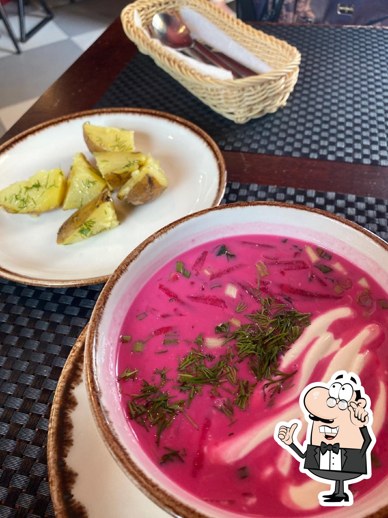 Забронируйте столик в "Пункт Питания".