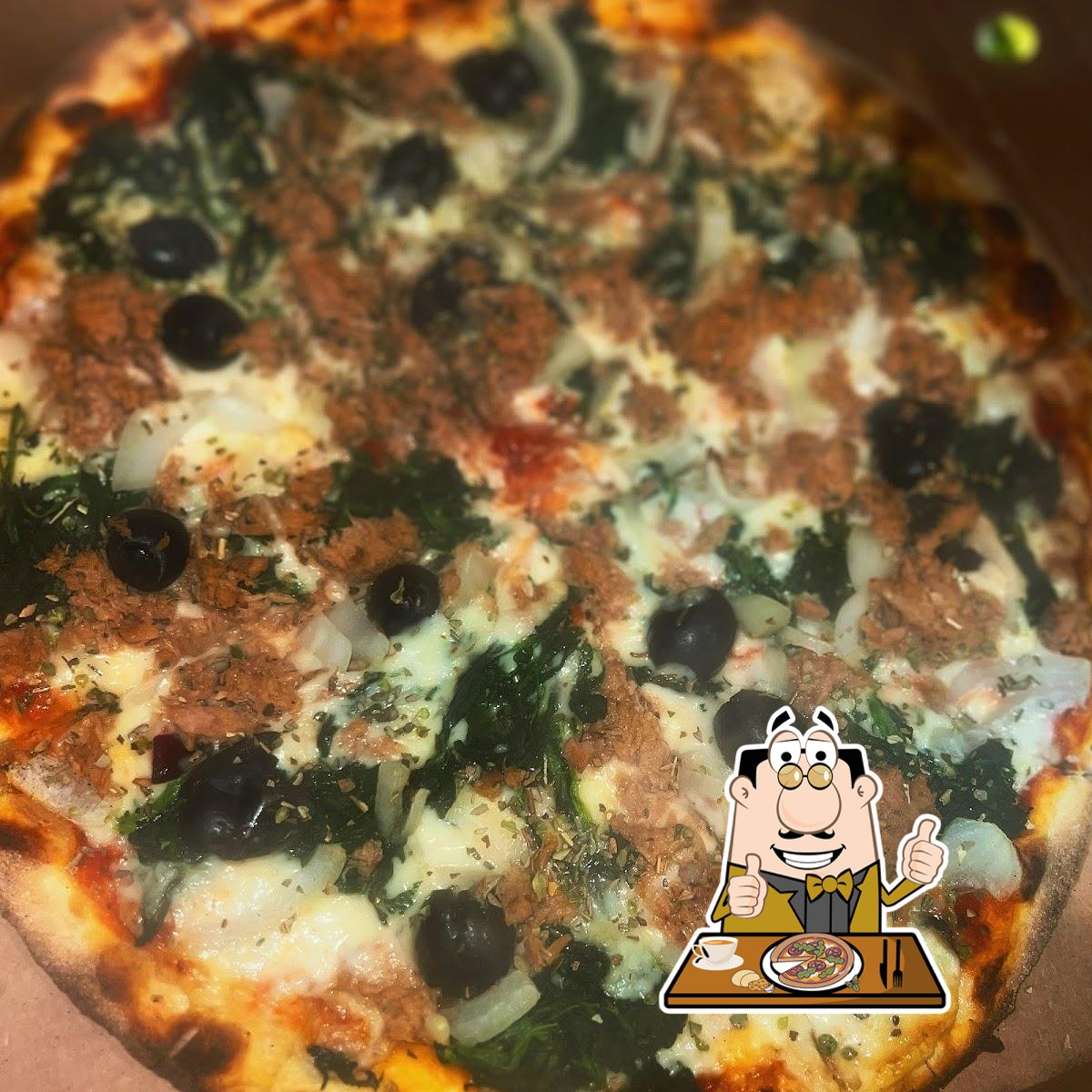 Попробуйте пиццу в "La Strada Pizzeria & Nudelhaus".