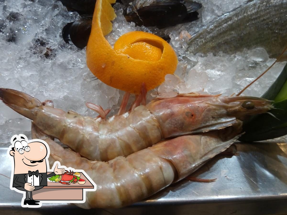 "Starfish Seafood Restaurant"  предоставляет  разнообразие  блюд из морепродуктов.