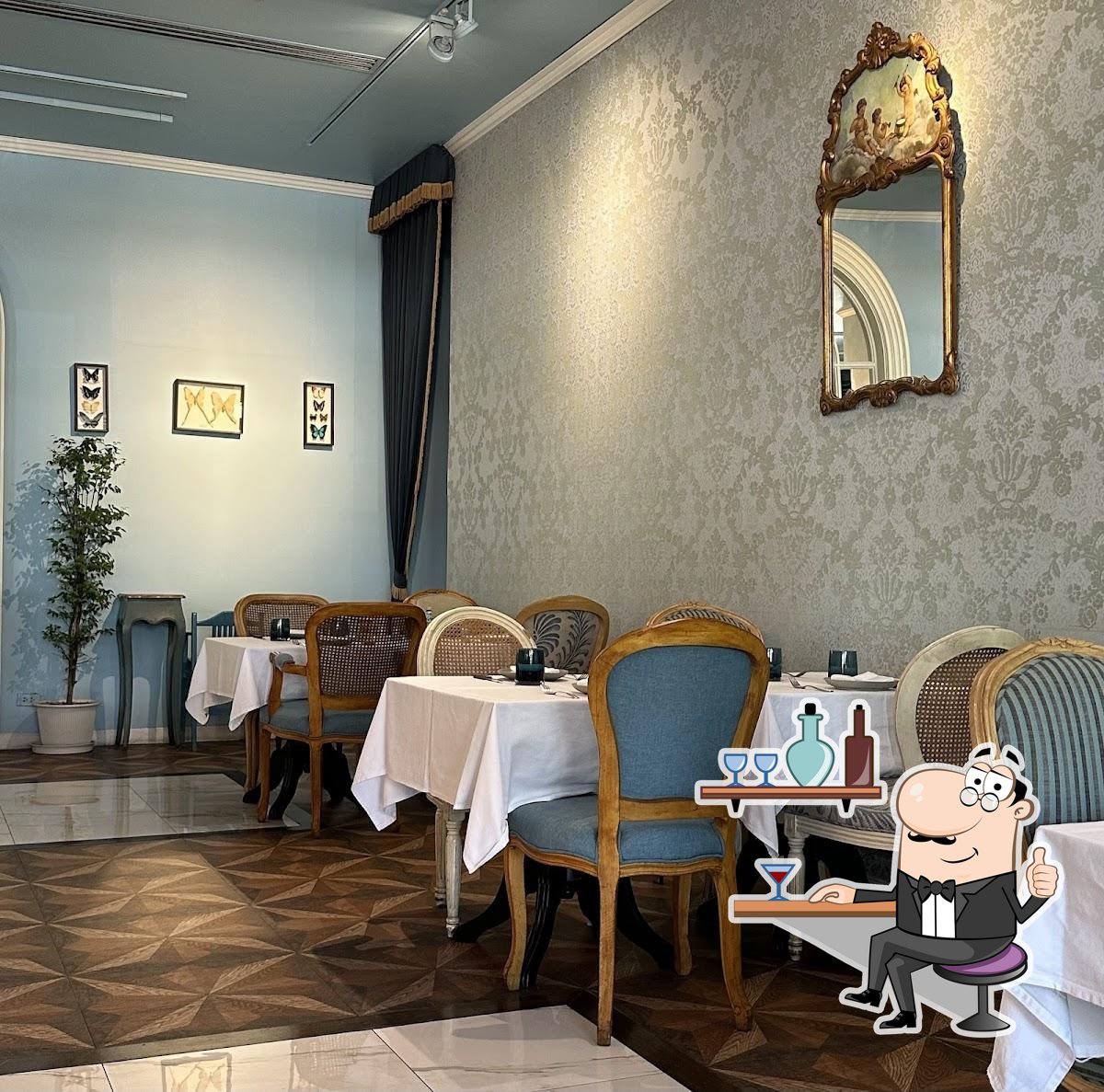Интерьер "Massilia Italian Restaurant".