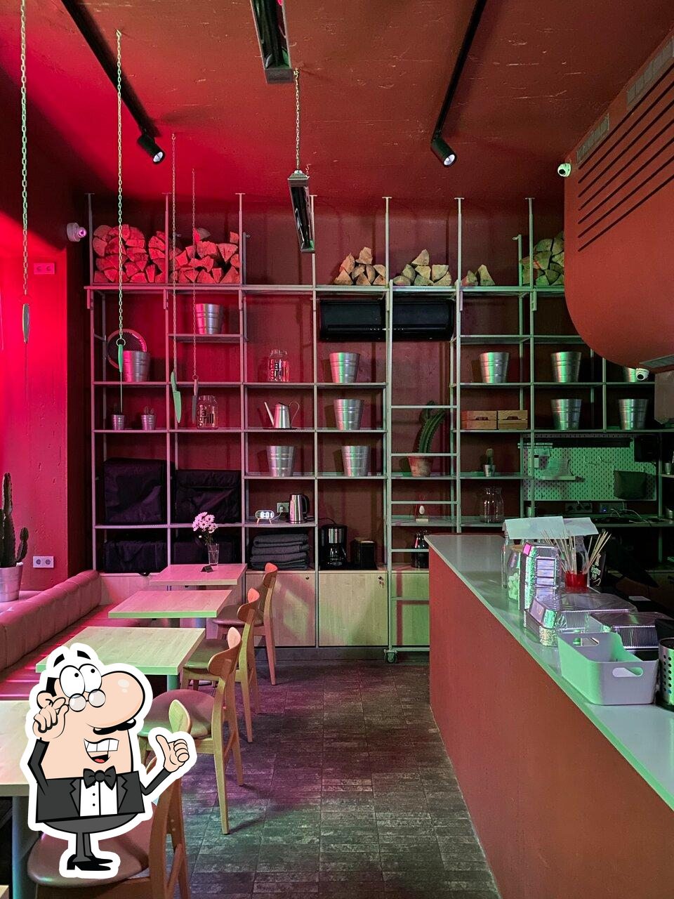 Интерьер "«Smazhenka bistro»".