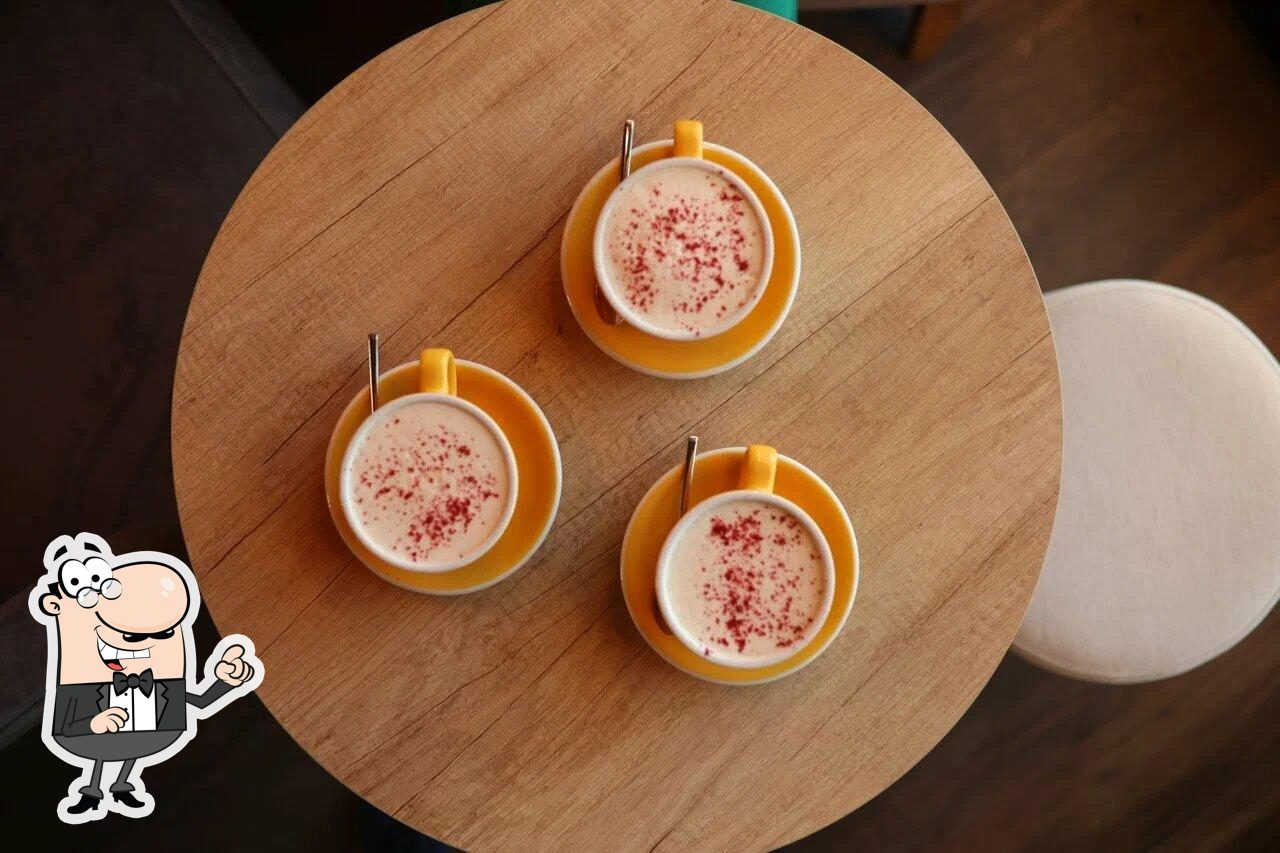 Посмотрите на внутренний интерьер "Varka Coffee".