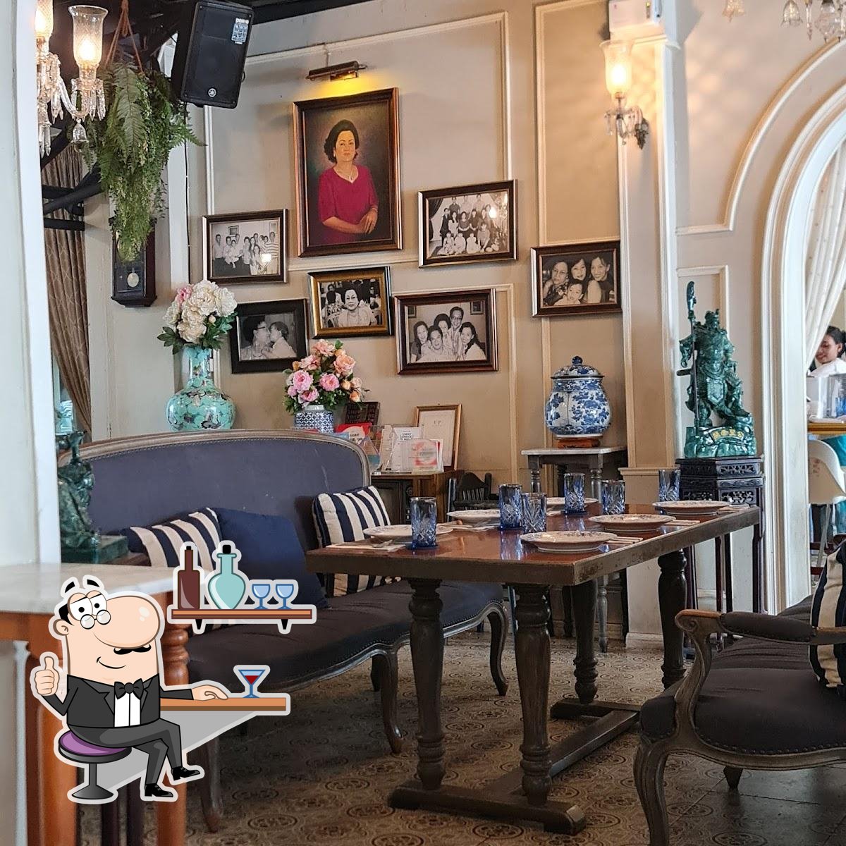 Посмотрите на внутренний интерьер "Tu Kab Khao Restaurant Phuket".