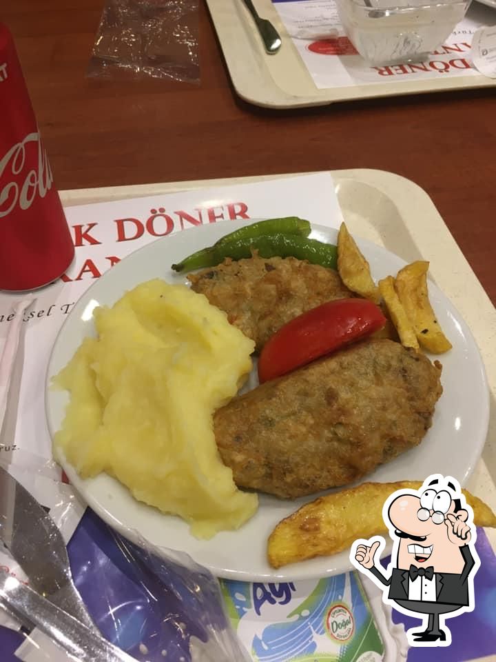 Посмотрите на внутренний интерьер "Beyoğlu Halk Döner Restaurant".
