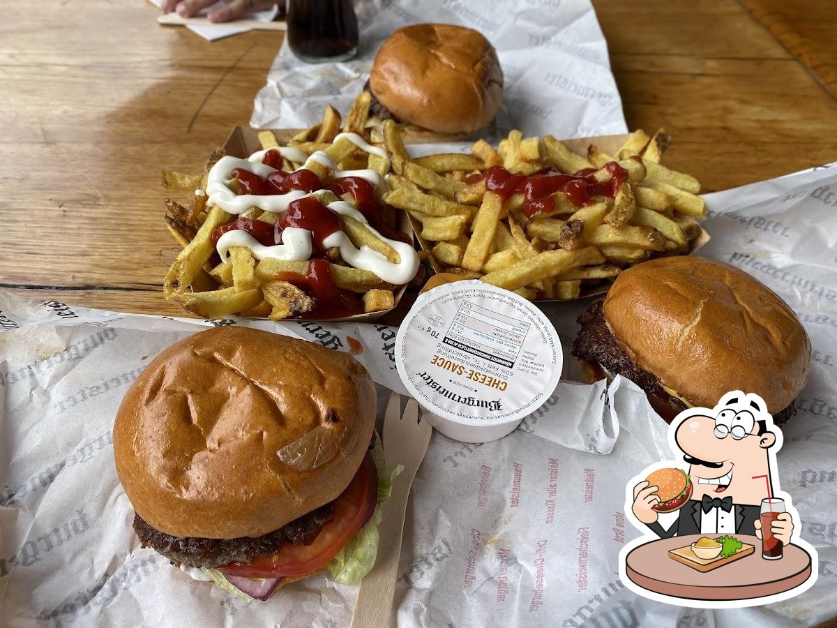В "Burgermeister Schlesisches Tor" вы можете  отведать гамбургеры.