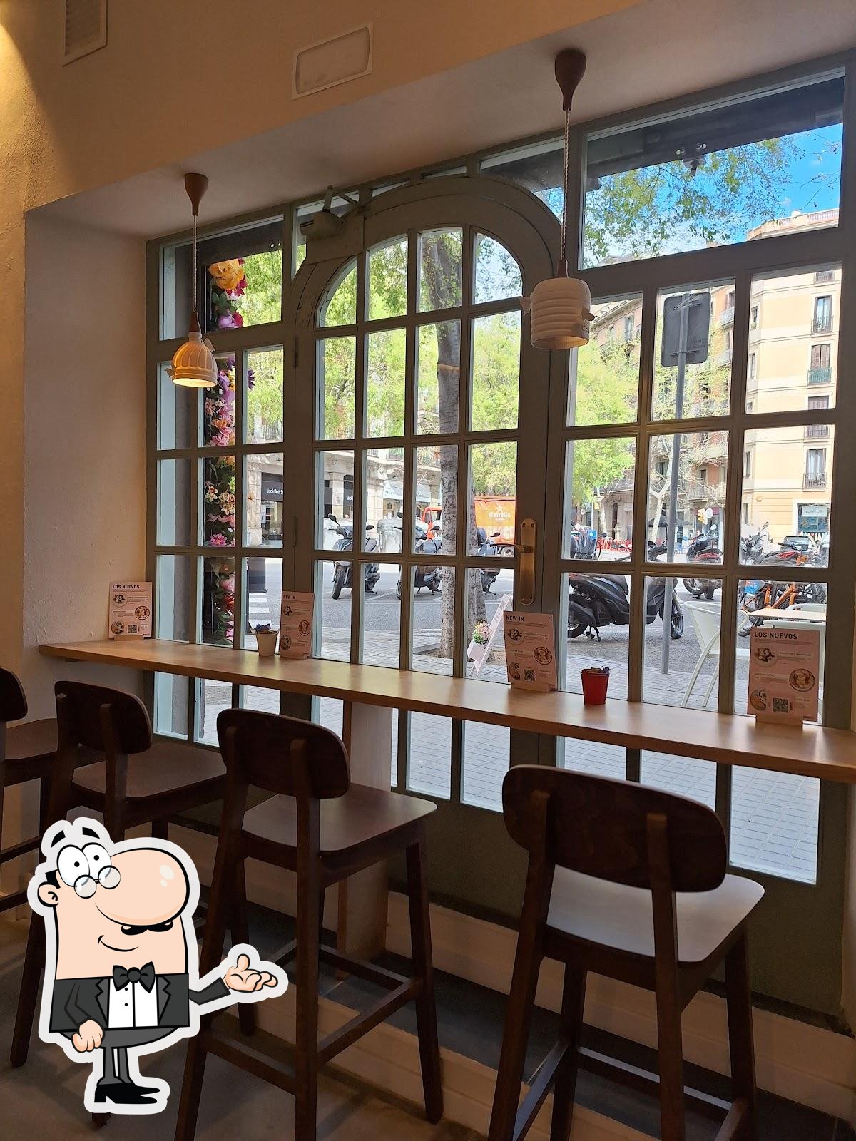 Забронируйте столик в "Brunchit Barcelona Eixample".