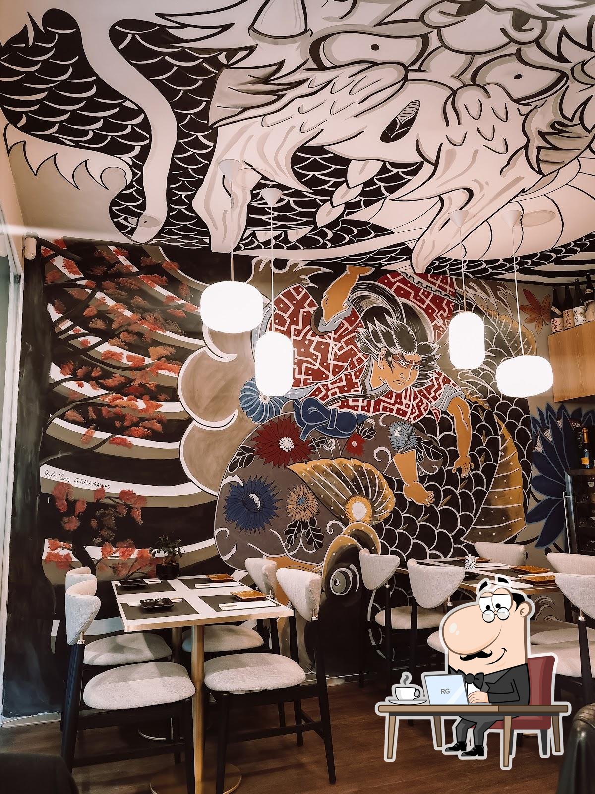 Посмотрите на внутренний интерьер "TABERNA SHAKAI - Restaurante Japonês".
