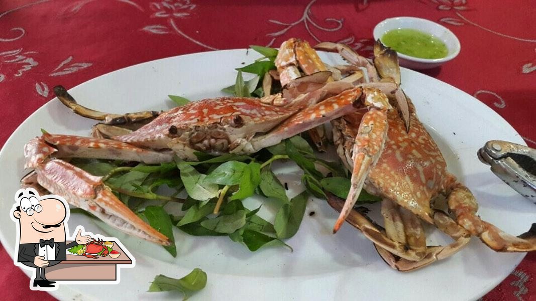  Закажите  блюда с морепродуктами в "Red Tilapia Restaurant".
