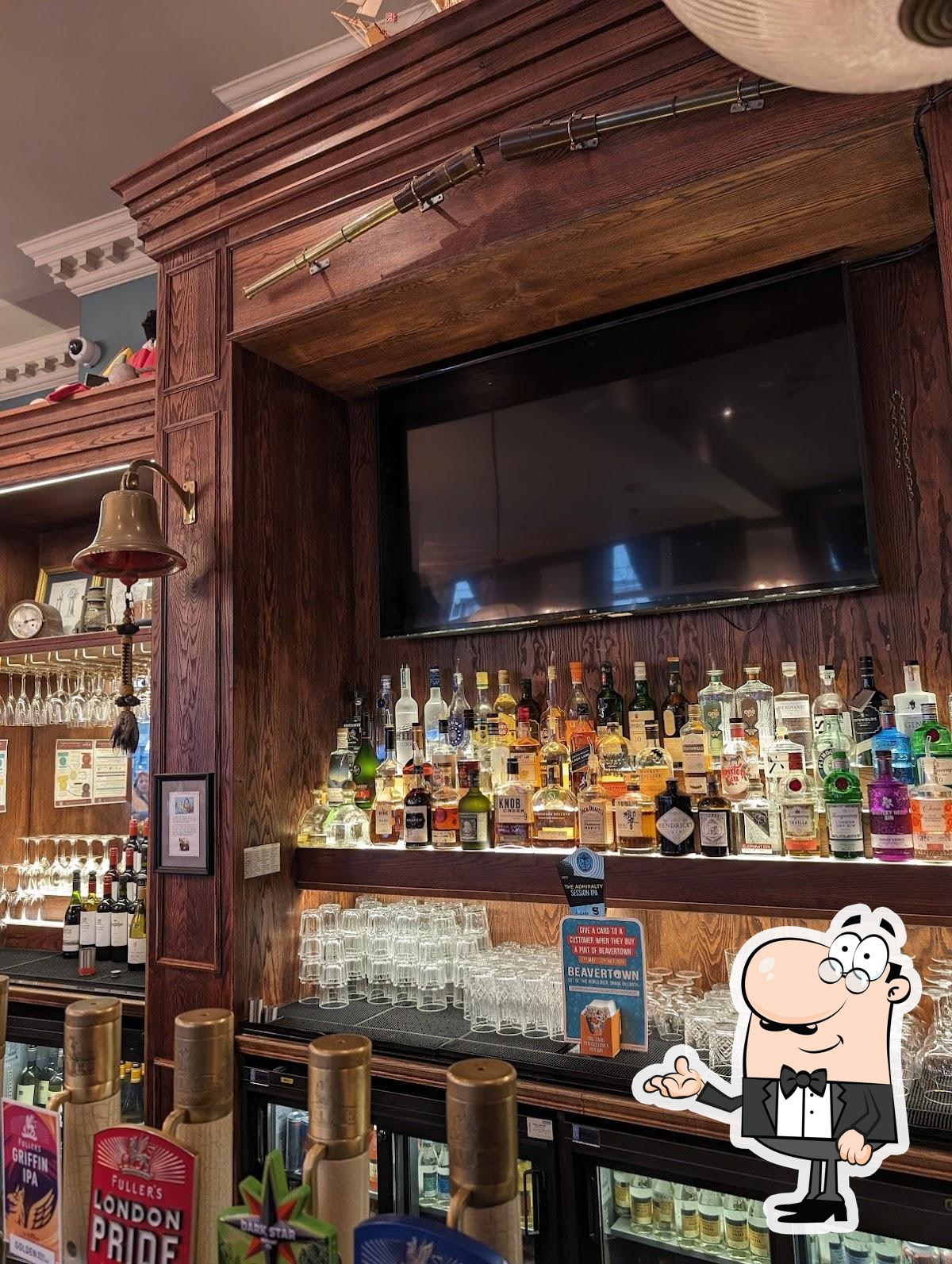 Интерьер "The Admiralty, Trafalgar Square".