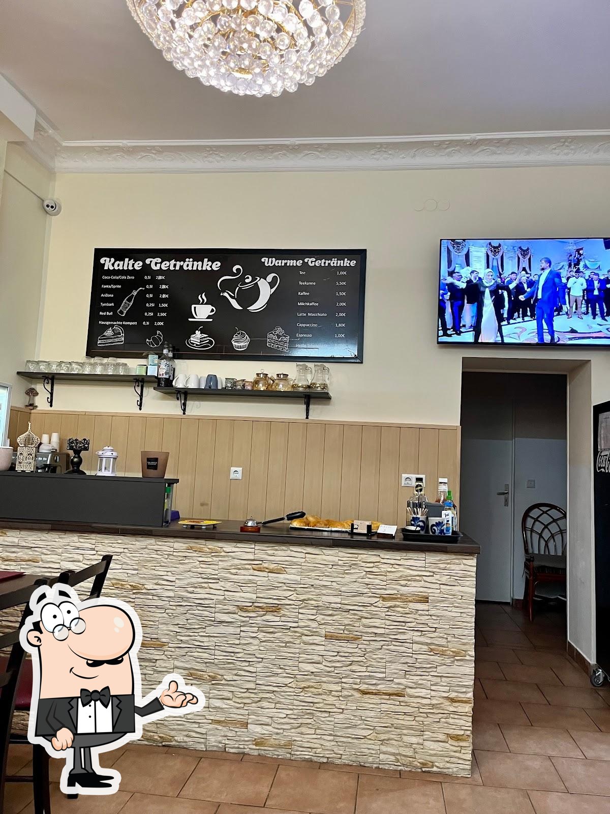 Забронируйте столик в "Pelmeni".