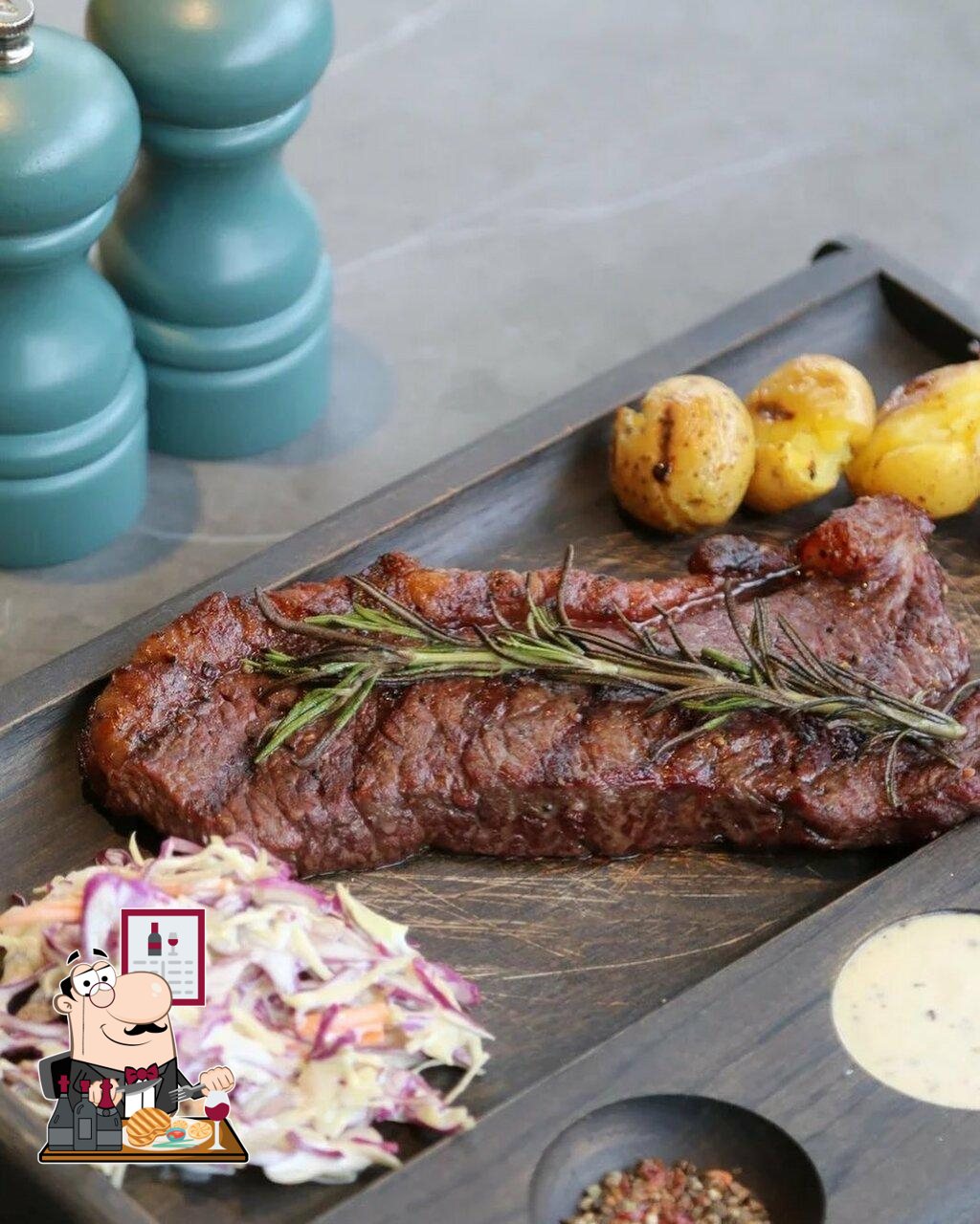 "Жёлтая лисица" предоставляет мясные блюда.