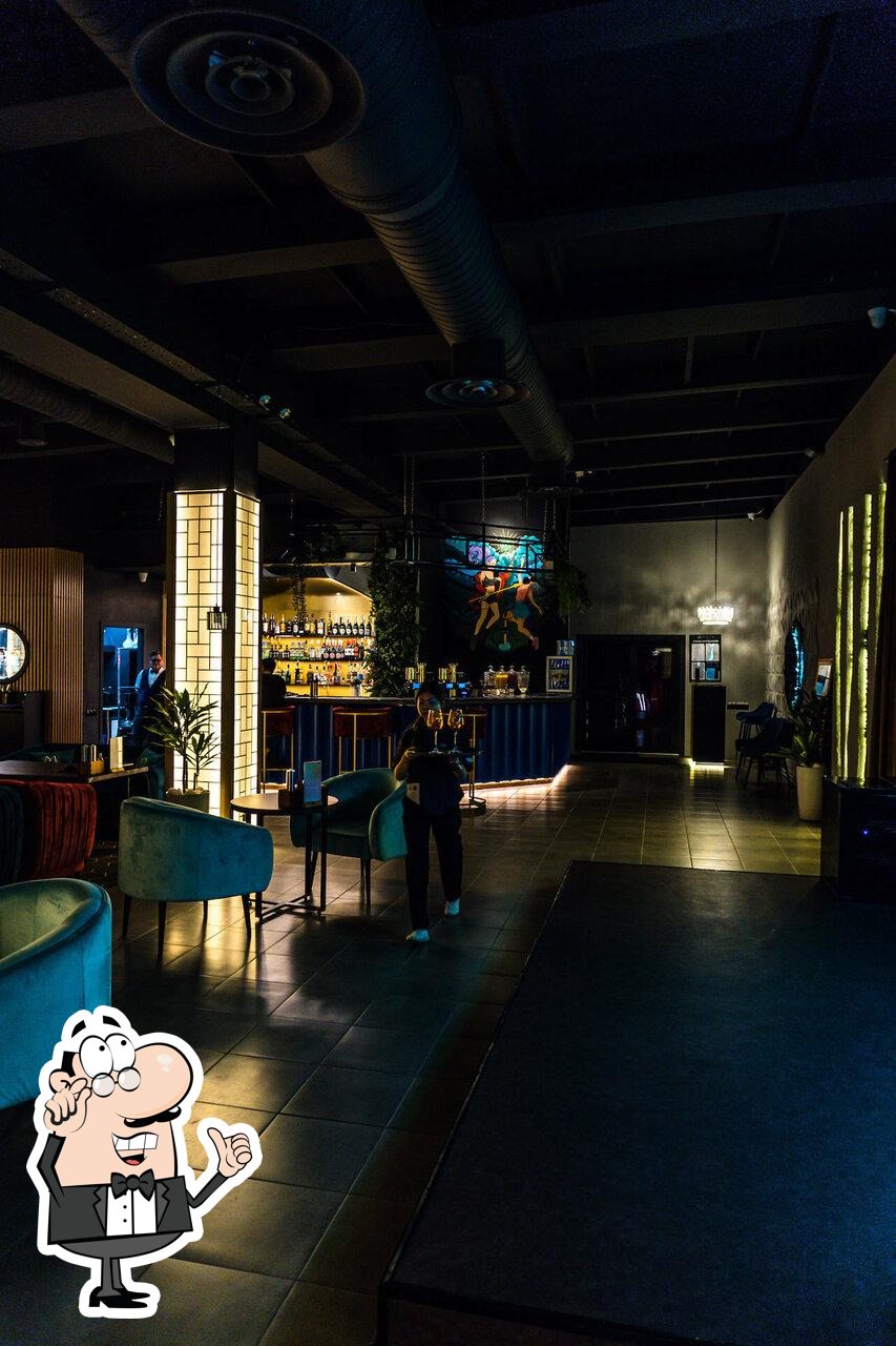 Забронируйте столик в "Мята Lounge".
