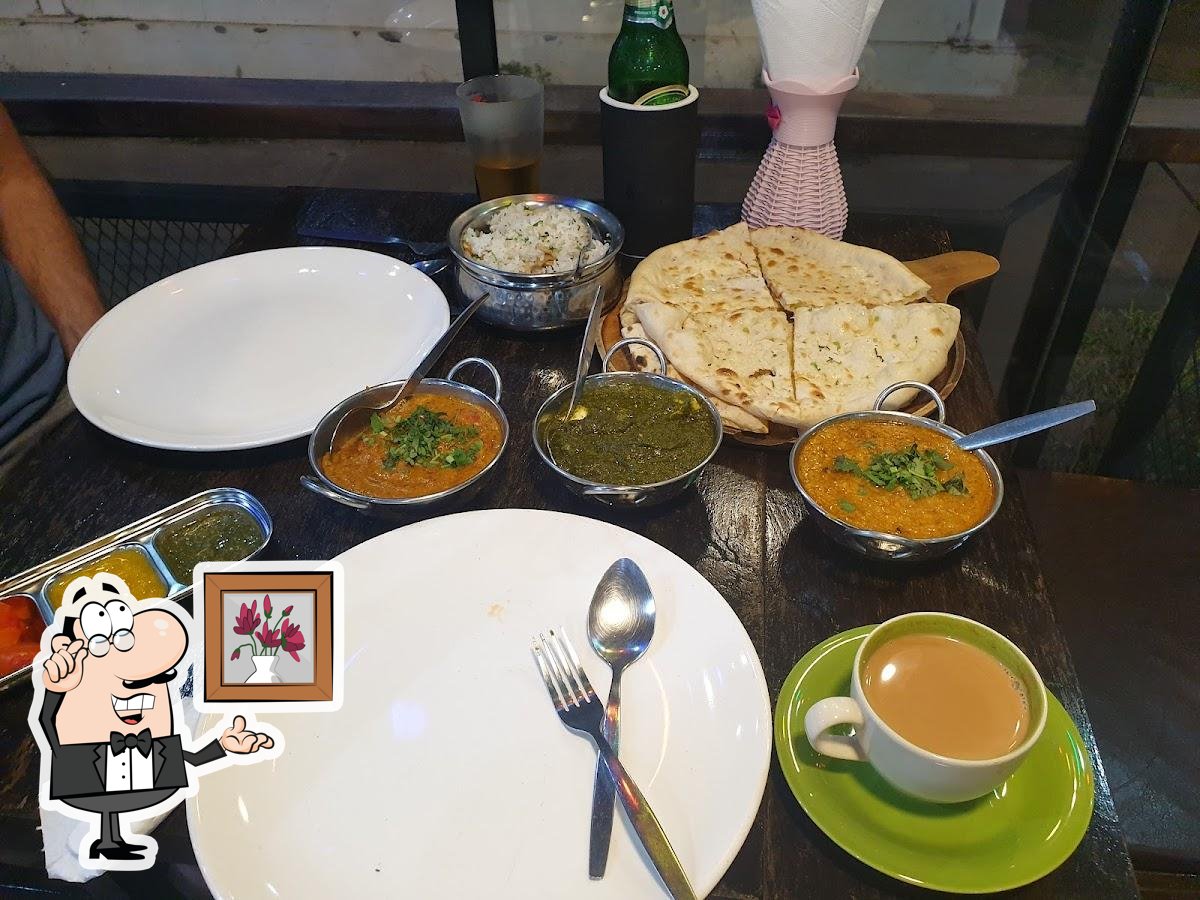 Забронируйте столик в "S and S Indian Restaurant Hua Hin".