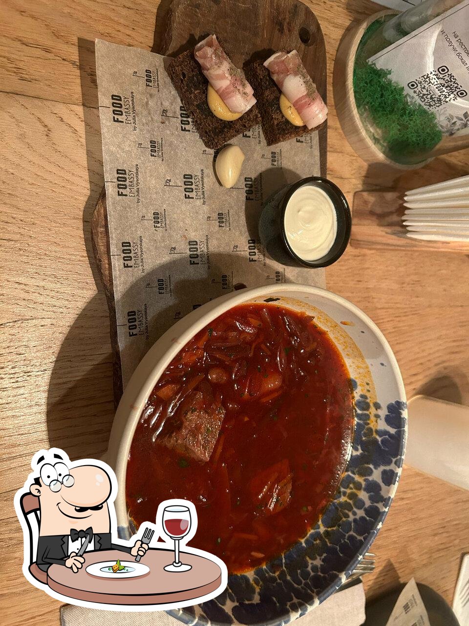 Еда в "Food Embassy"