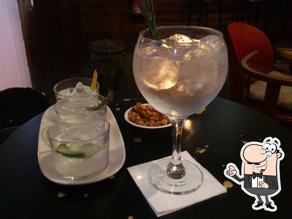 Интерьер "ELEPHANTA GINBAR COCTELERIA".